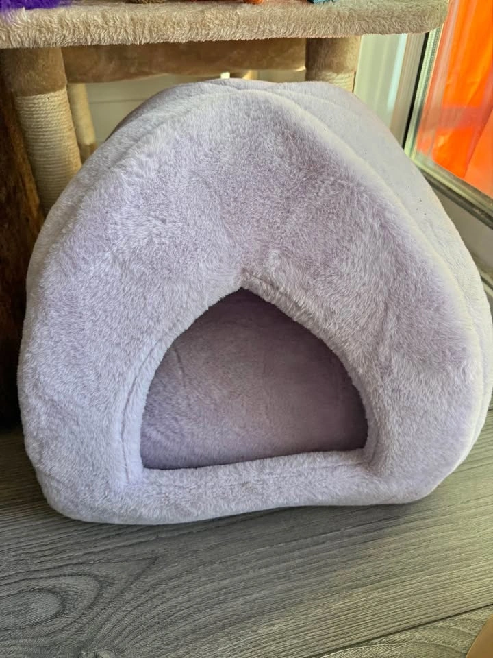 Queenwest Trading Co. Plush Pet Bed Cave