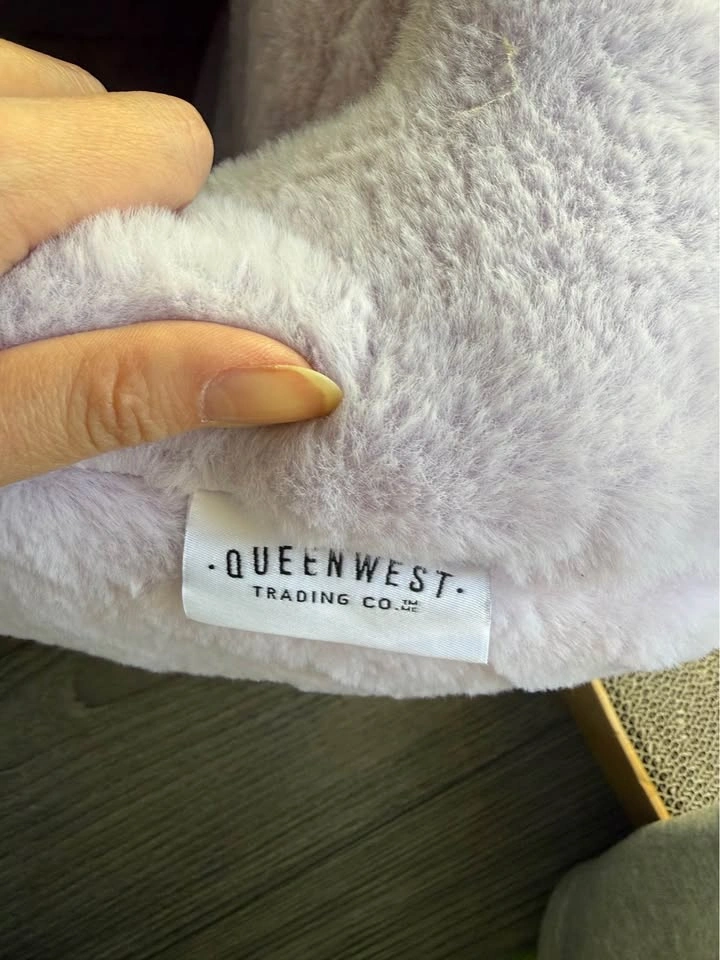 Queenwest Trading Co. Plush Pet Bed Cave - photo 3