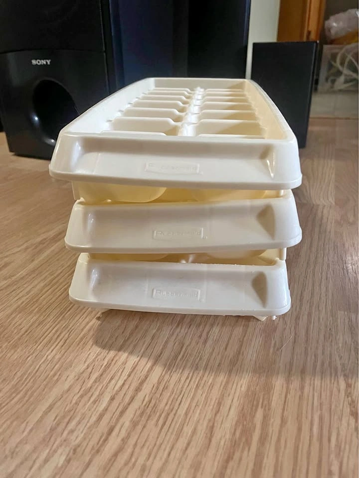 Set of 3 Rubbermaid Ice Cube Trays