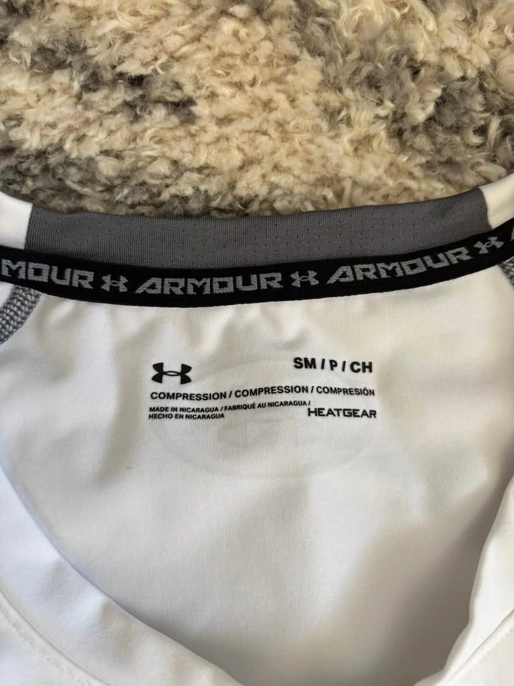 UA HeatGear Sleeveless Shirts - $15 for both - Size Small - photo 3