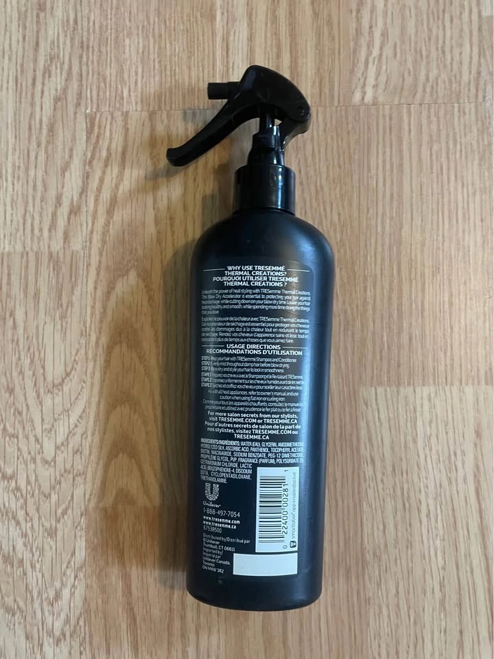 TRESemmé Thermal Creations Blow Dry Accelerator Spray - photo 2
