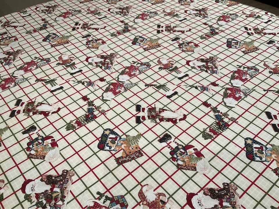 Table Cloth Holiday Round 66” - photo 3