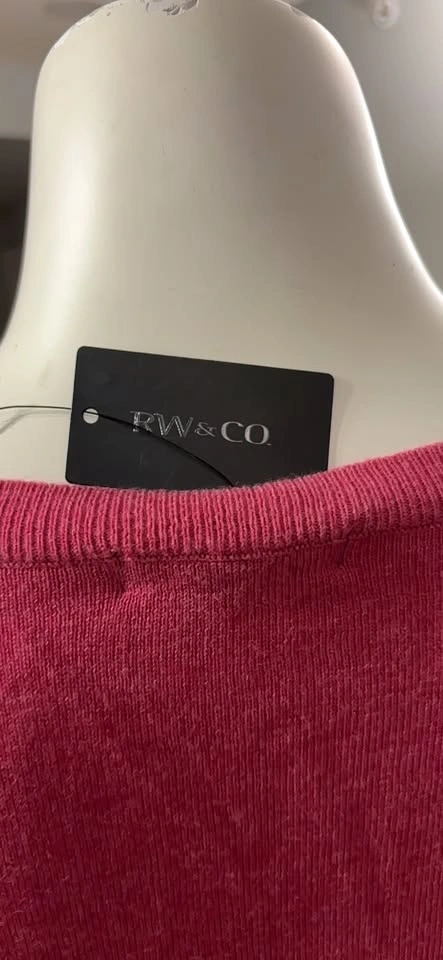 RW&CO. Pink Long Sleeve V-Neck Sweater with Perforated Detail - photo 3