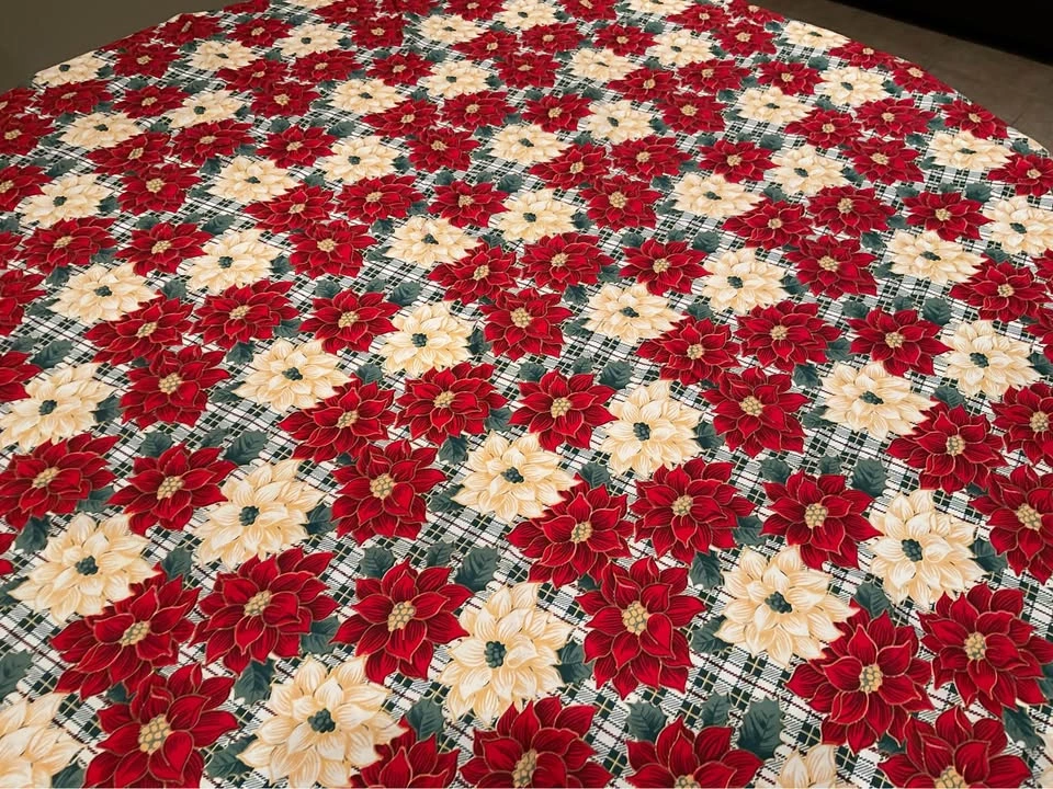 Table Cloth Holiday Round 56” - photo 4