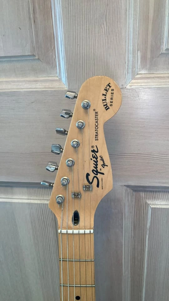 Fender Squier Korean (MIK) Bullet Stratocaster (NK4) - photo 2