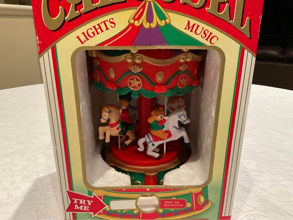 Carousel Vintage Holiday BNIB Plays 12 Songs & Lights Up - photo 3