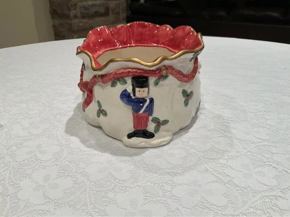 Fitz & Floyd Holiday Planter - photo 3