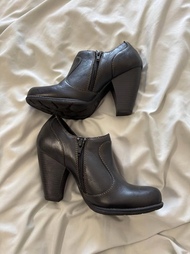 b.o.c. Born Concept Leather Ankle Boots-size 7 - photo 5