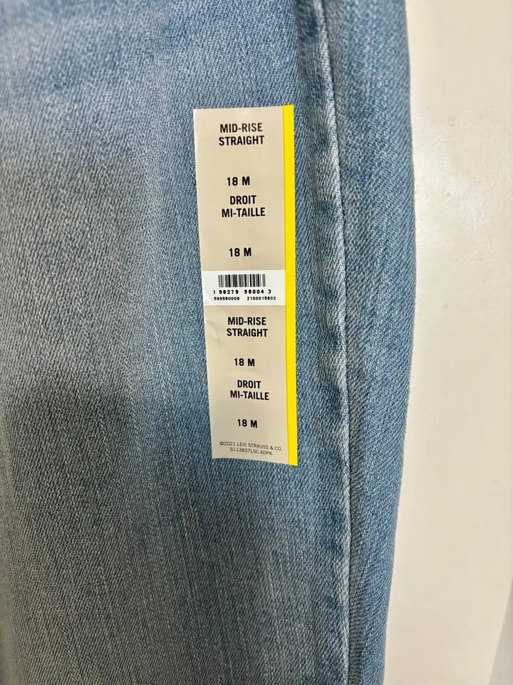 New Levi’s Mid-Rise Straight Jeans Size 18 M - photo 3