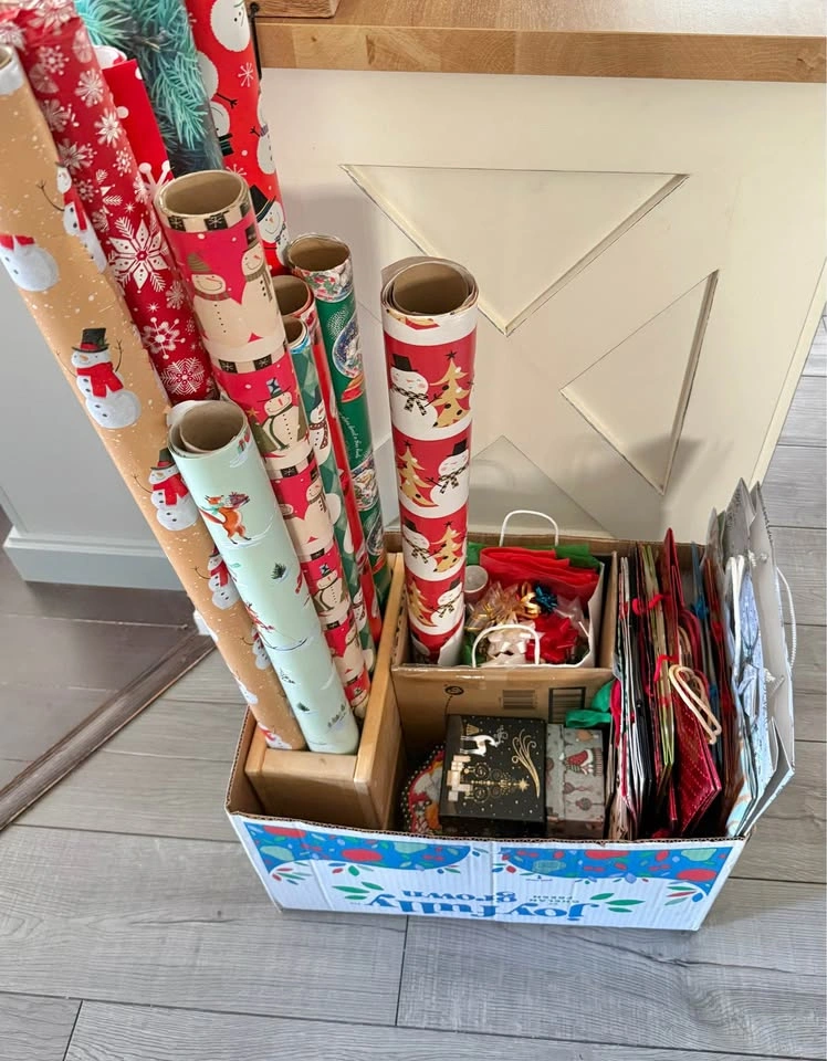 Christmas Gift Bags & Wrap Lot - photo 2