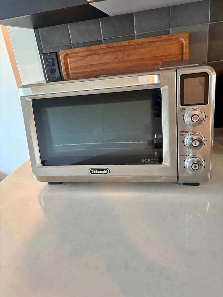 Delonghi Toaster Oven