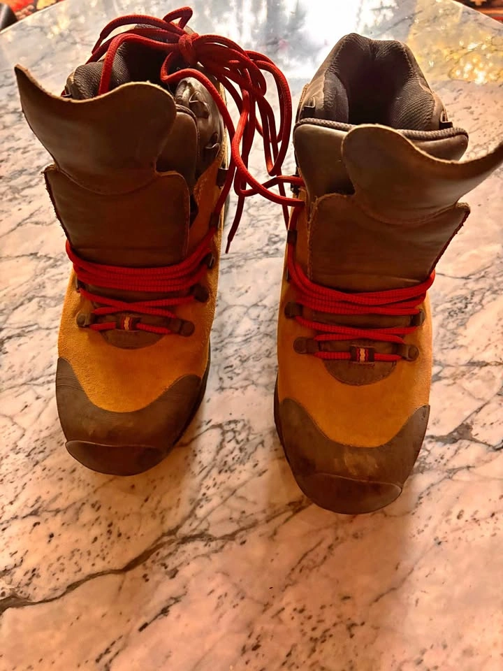 Men’s Merrell M2 Super Light Hiking Boots (Size 10.5)
