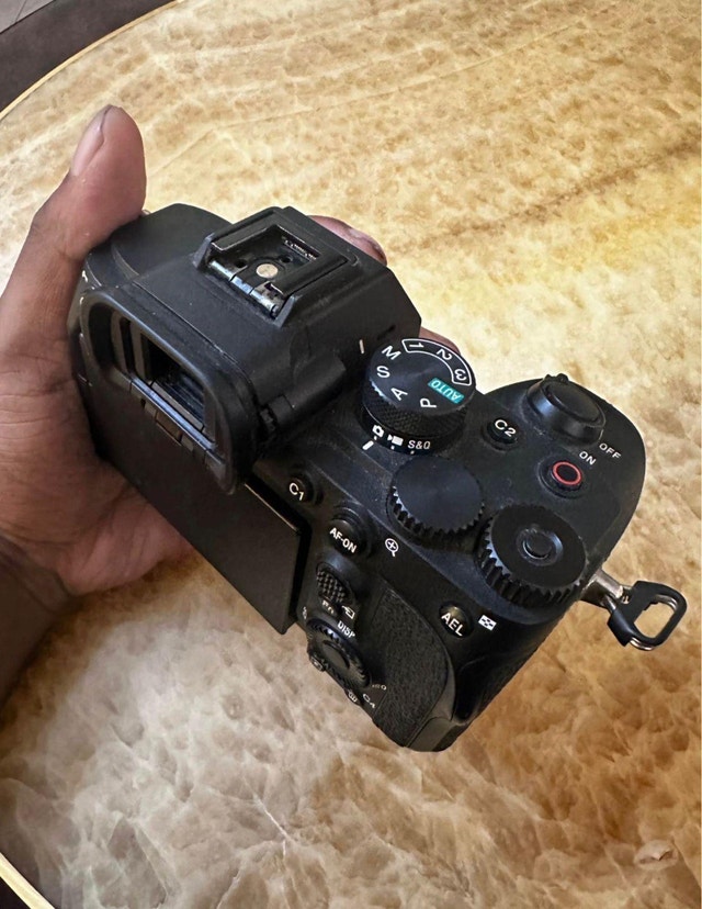 Sony A7 IV Full Frame Camera + Macro Lens Professional Combo - photo 2