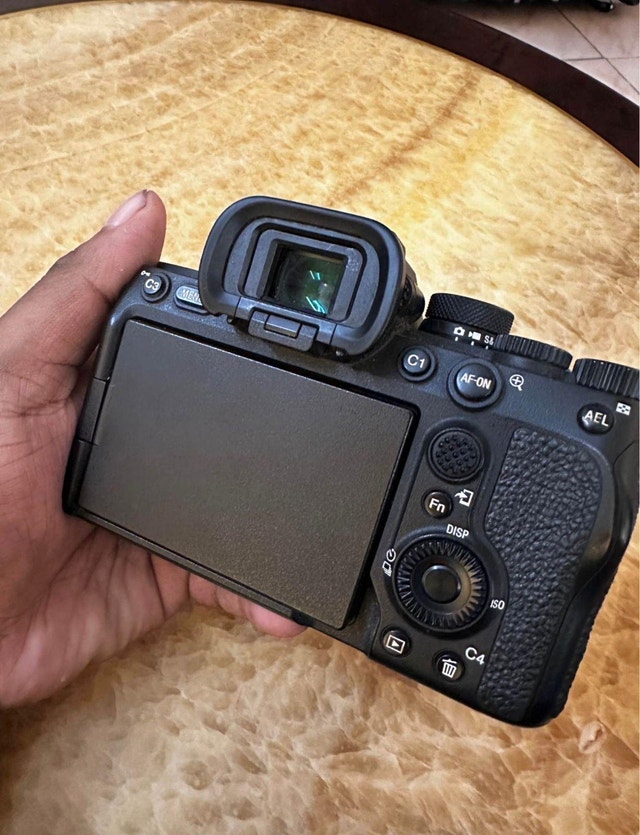 Sony A7 IV Full Frame Camera + Macro Lens Professional Combo - photo 5