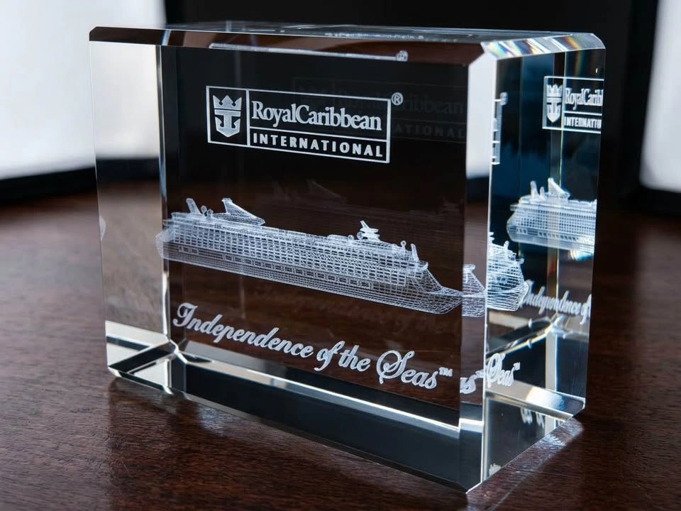 Royal Caribbean Independence of the Seas 3D Crystal Block - photo 2