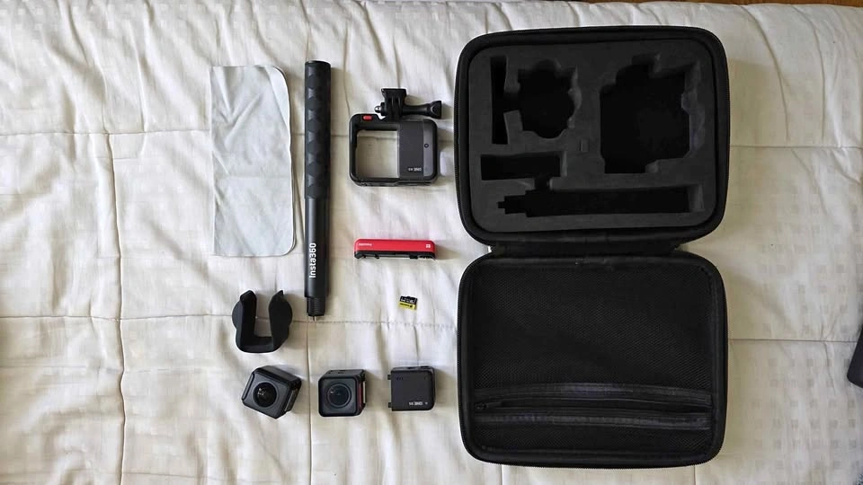 Insta360 ONE RS Twin Edition Action Camera Bundle