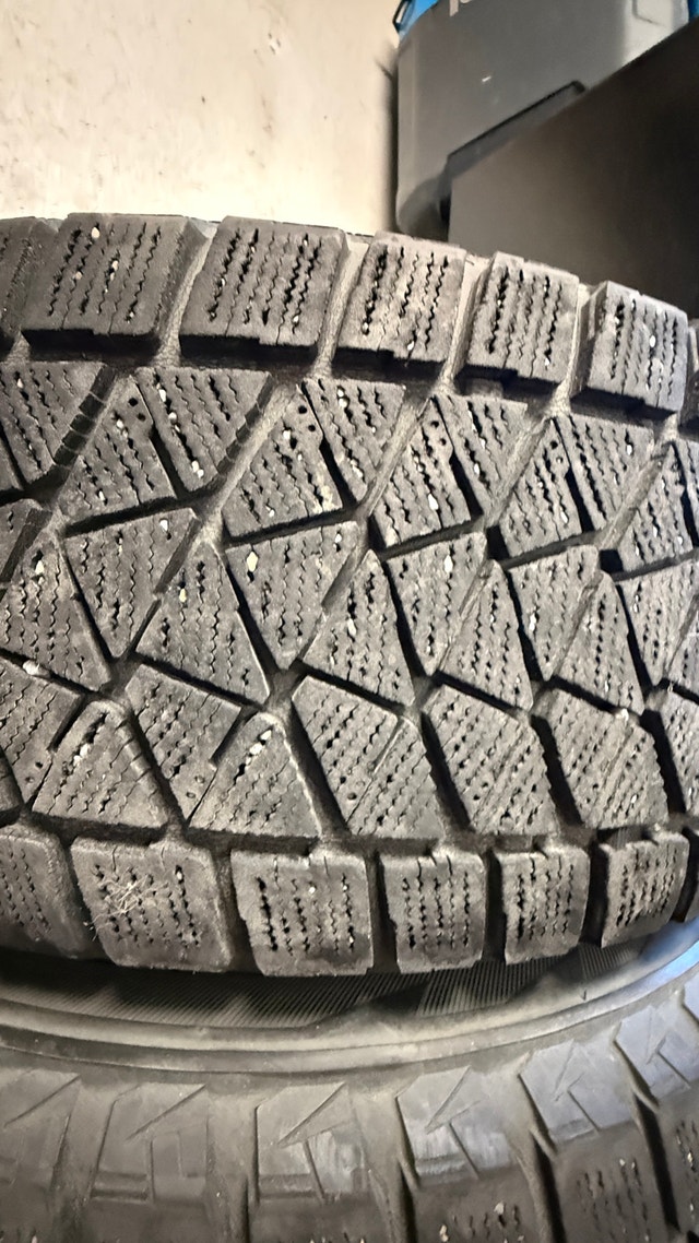 First gen Honda Ridgeline 18” rims with TPMS & winter tires - photo 5