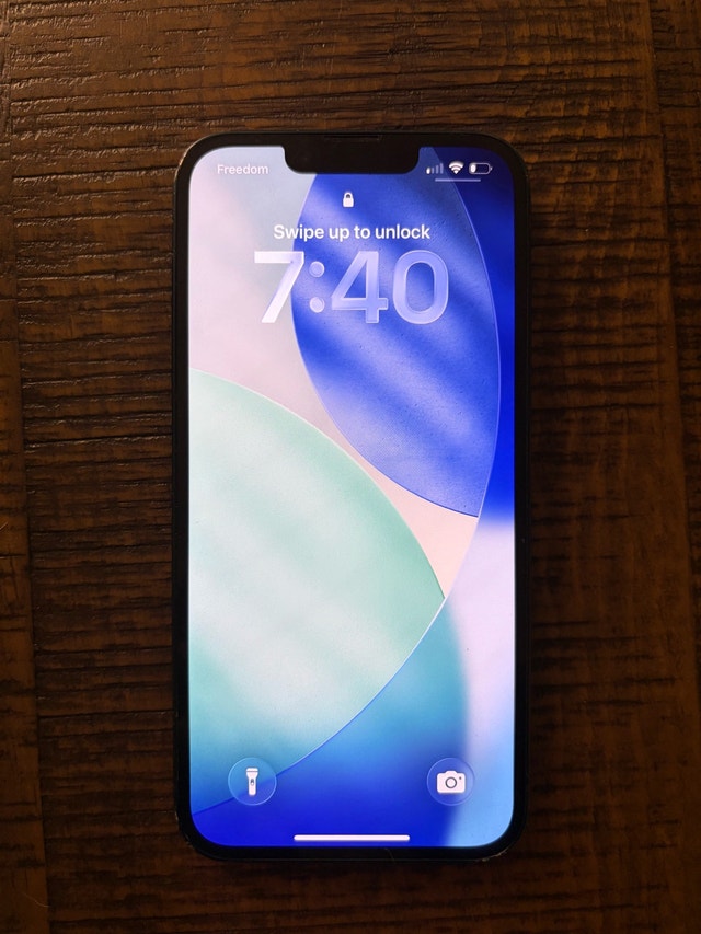 Apple iPhone 14