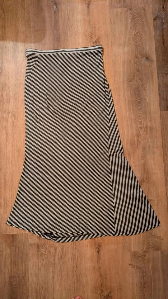 Asymmetrical Stripe Maxi Skirt - size small - photo 2