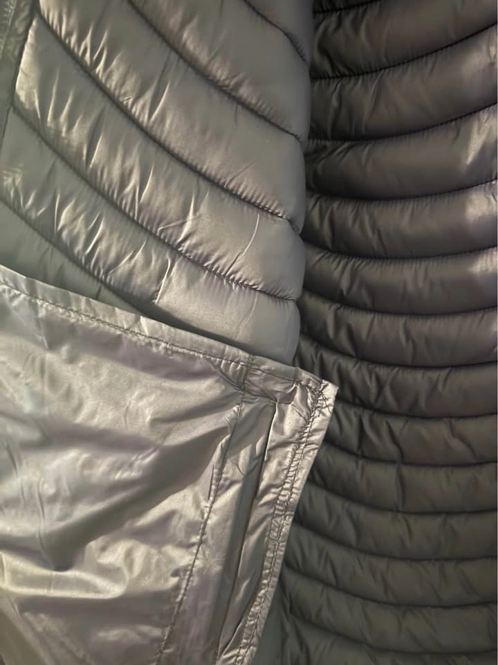 Women’s Navy Blue Hooded Puffer Vest - photo 5