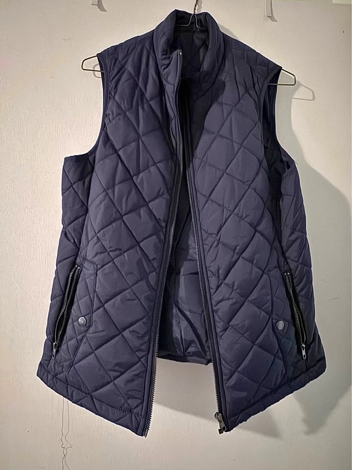 Women’s Navy Blue Quilted Vest