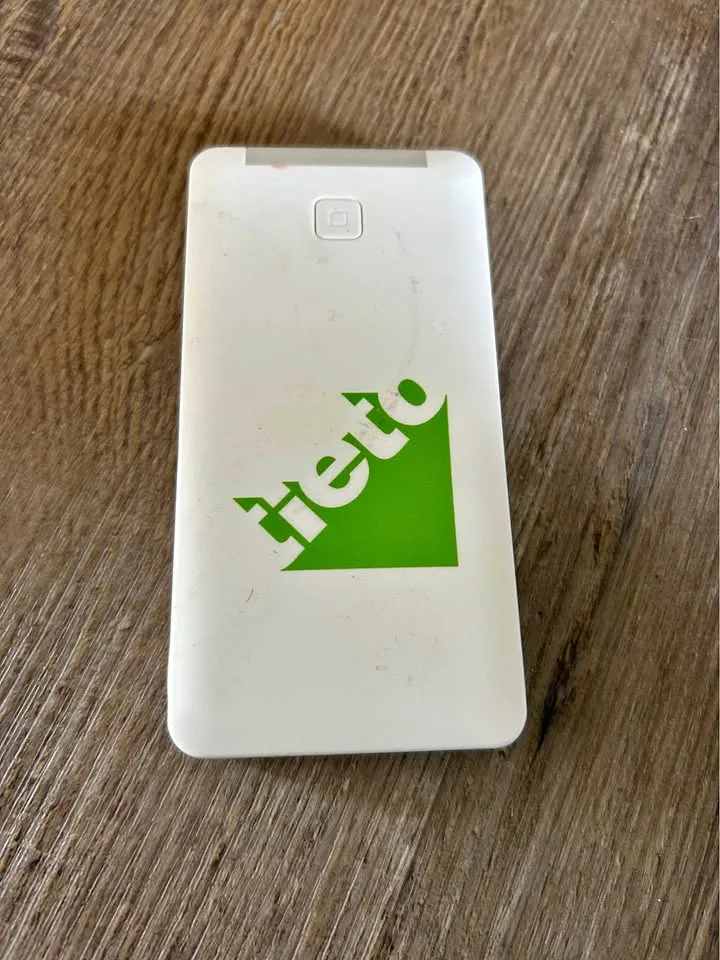 ✈️⚡ Tieto 5000 mAh Power Bank – Built-in Cables + 4-LED Bar 🔋 thumbnail