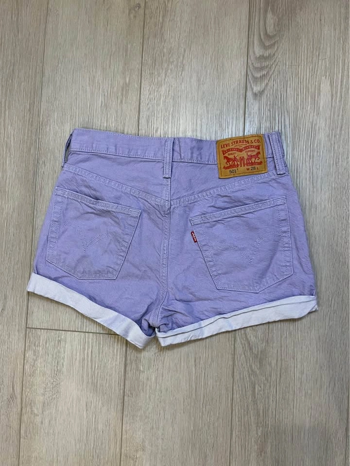 LEVI’S Lilac Coloured Women's Jean Shorts - Size 28 - photo 4