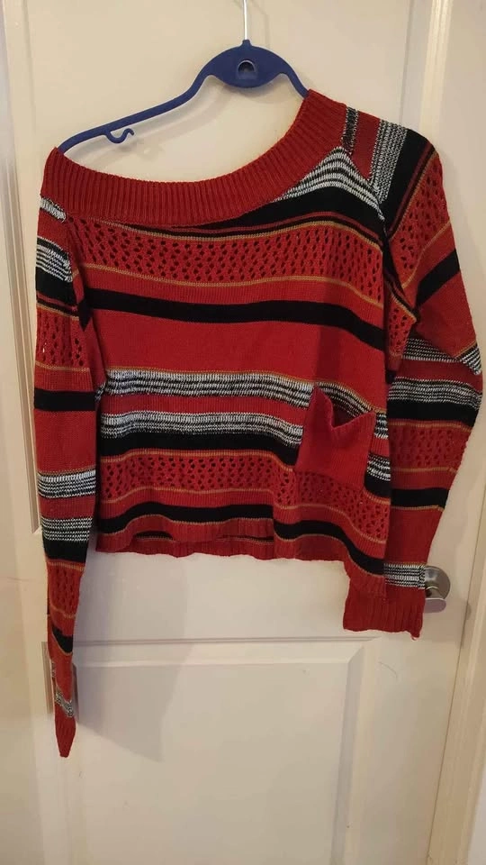 Patch Pocket Striped Perforated Knit Sweater (M) - photo 2