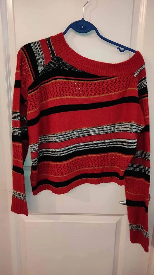 Patch Pocket Striped Perforated Knit Sweater (M) - photo 4