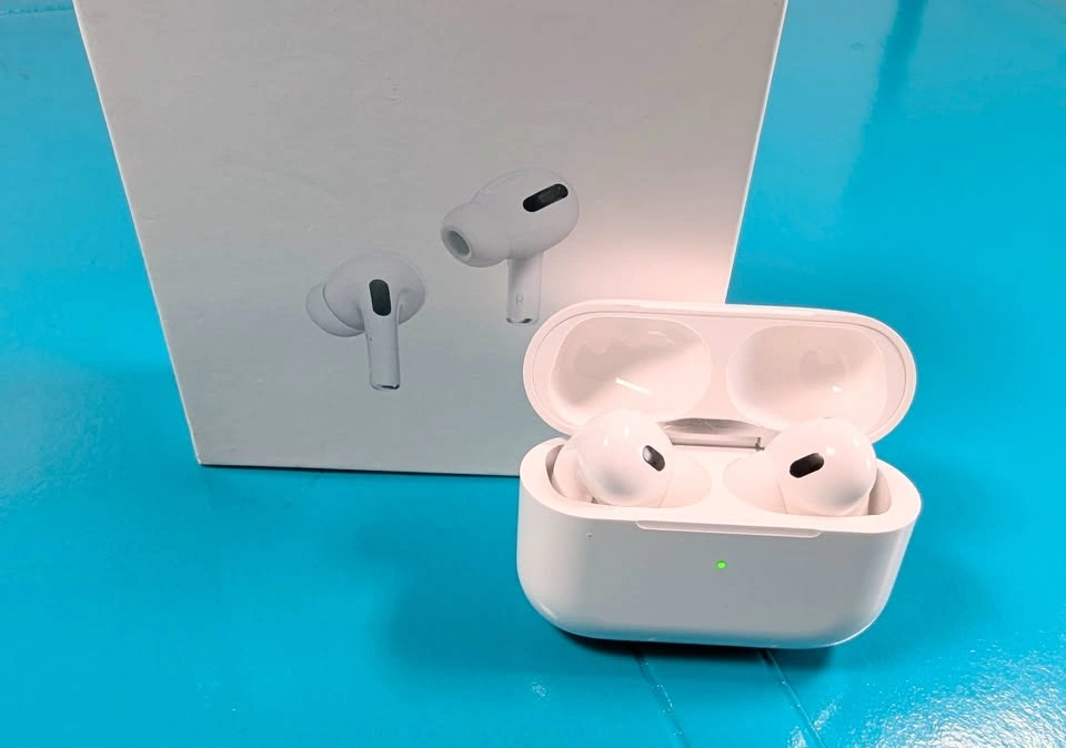 Brand New Hi-Fi Stereo Wireless Earbuds - photo 2