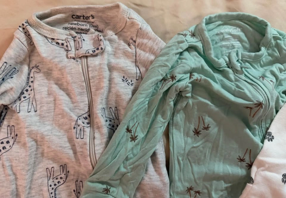 Baby Newborn to 3 Months clothing Bundle - photo 5