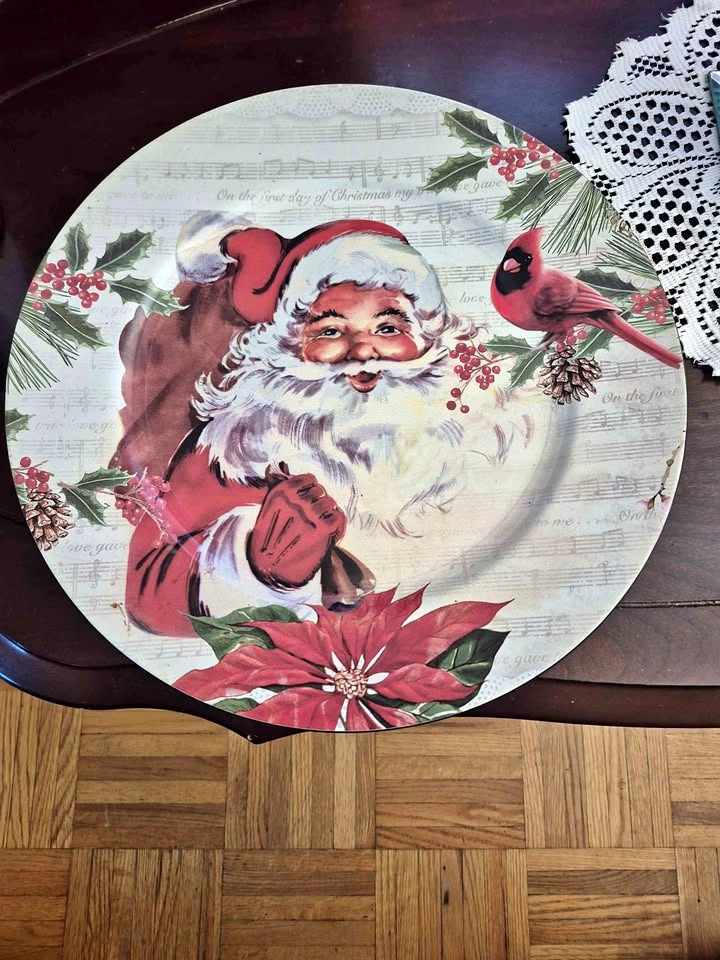 Santa Claus Decorative Christmas Charger Plate set of 6