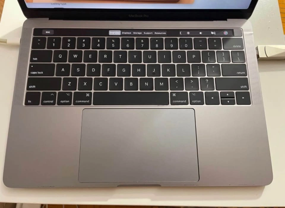 Apple MacBook Pro 13-inch (New Battery) - photo 3