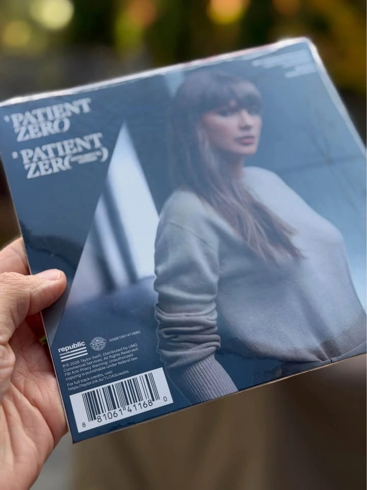 Taylor Swift – Patient Zero “His Halo” 7” Vinyl 🖤 - photo 2