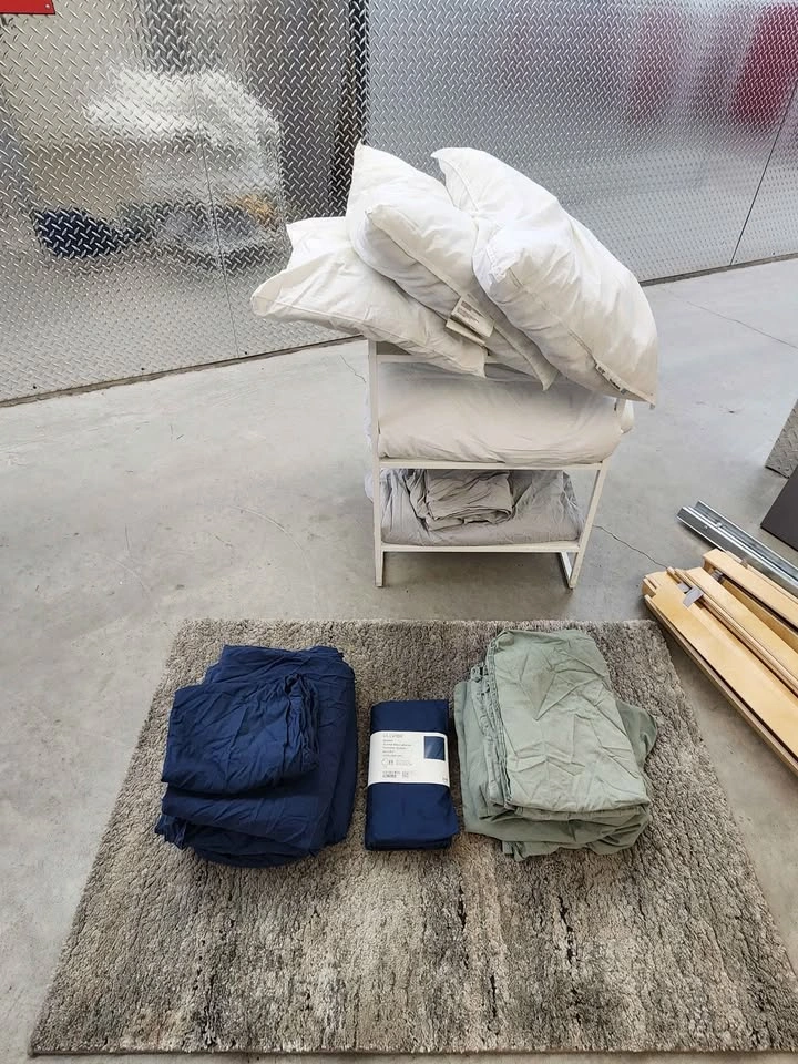 🇨🇦  IKEA QUEEN Bedroom set - photo 5