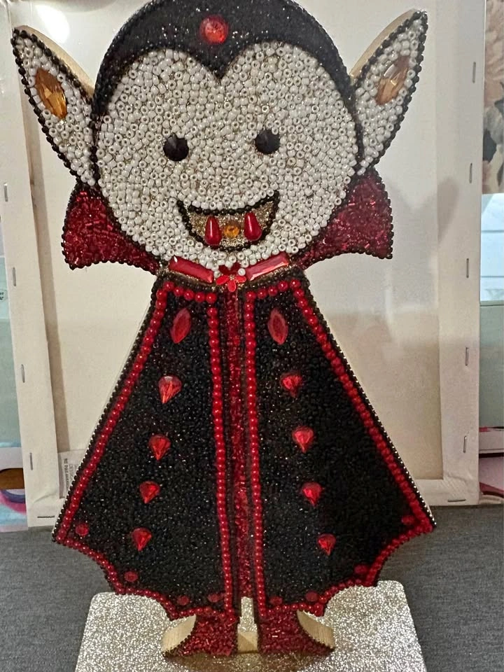 Halloween sparky Dracula 11.5 “