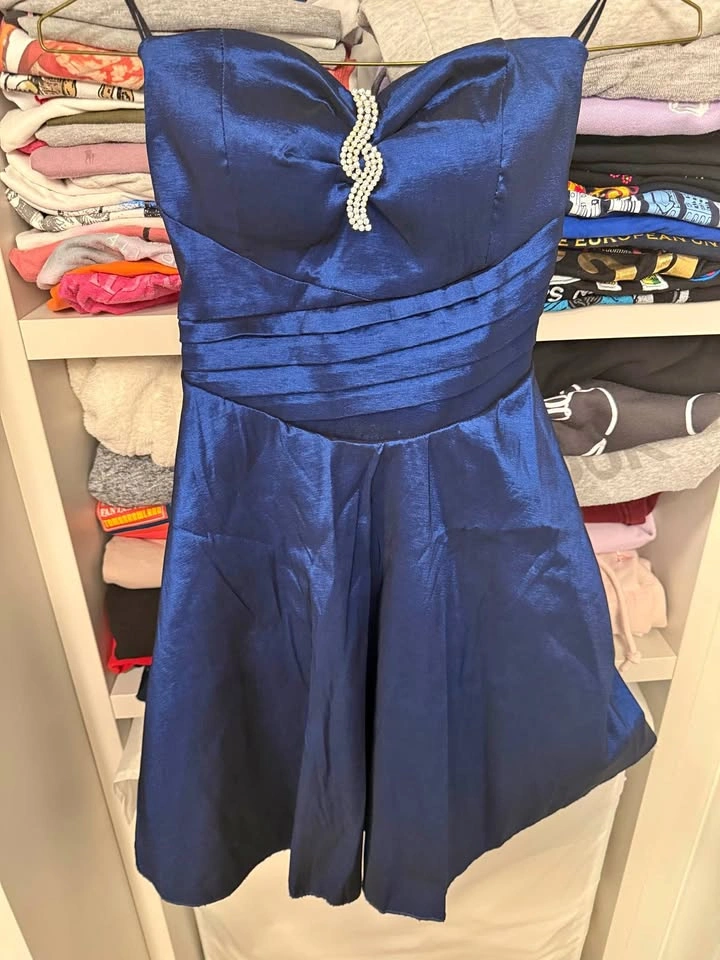 Dress size M