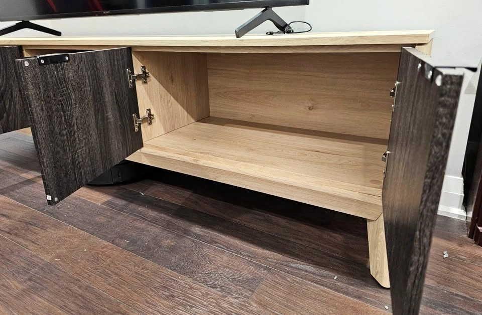 TV Stand - Structube MILLIE - 200 cm Oak – Like New - photo 5
