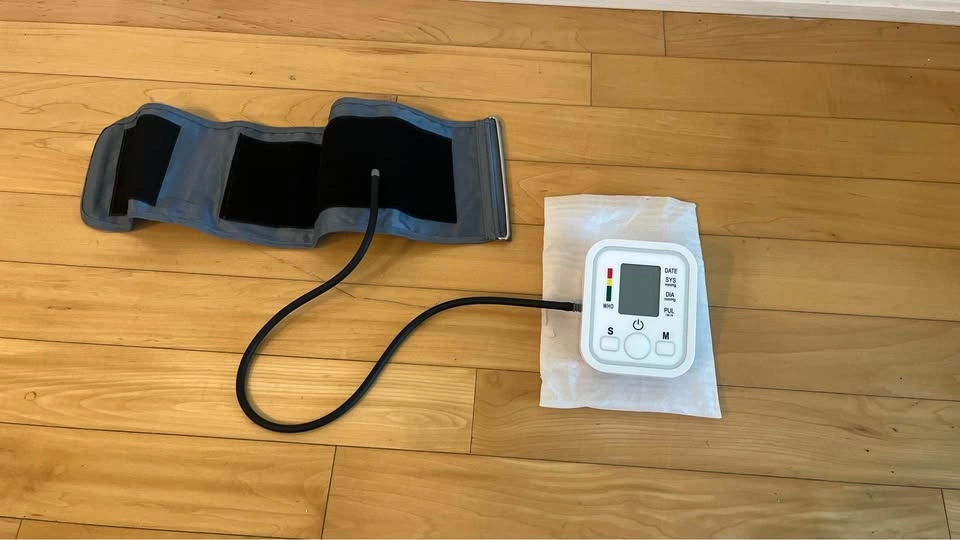 Digital Blood Pressure Monitor with Arm Cuff - photo 2