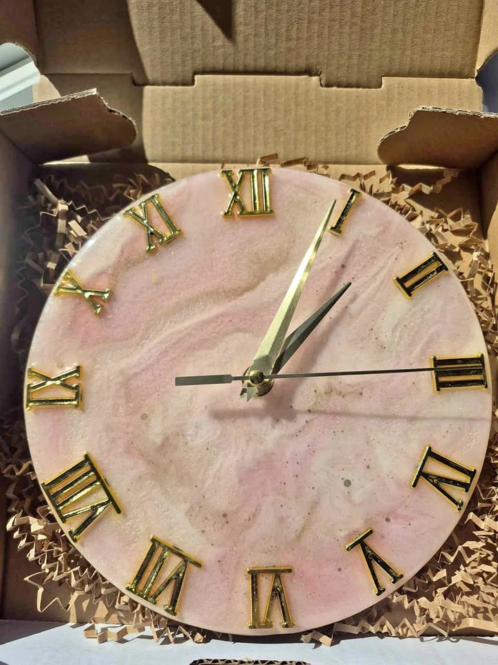 20cm Handmade Resin Clock
