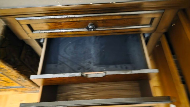 Pair of Nightstands - photo 2