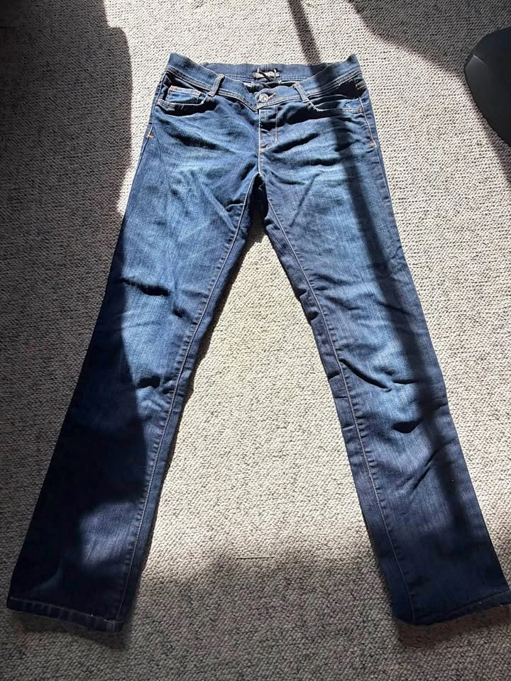 Vintage Y2K Versace Women’s Jeans Size 28