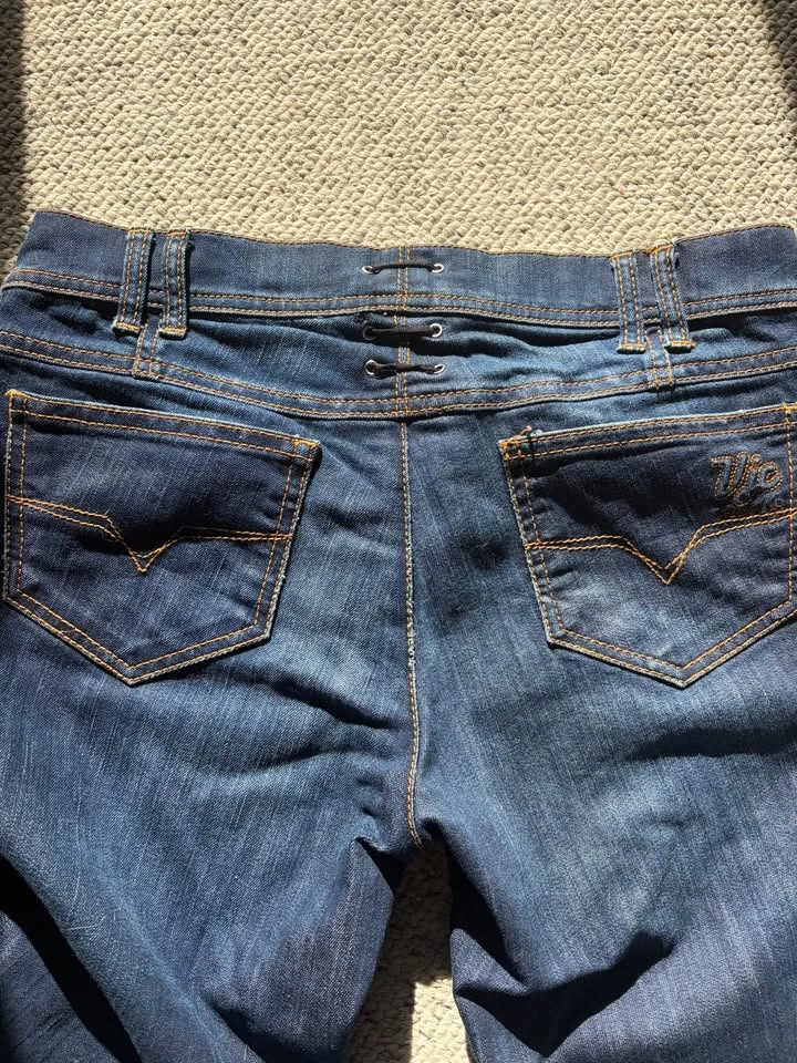 Vintage Y2K Versace Women’s Jeans Size 28 - photo 2