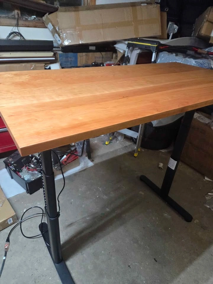 Premium Solid Wood Electric Standing Desk 60x30 – Dual Motor - photo 3