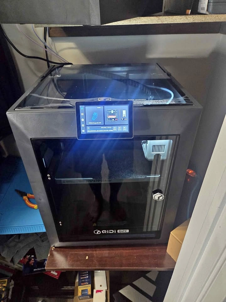 QIDI Q2C 3D Printer + QIDI Box – Like New – Complete Setup