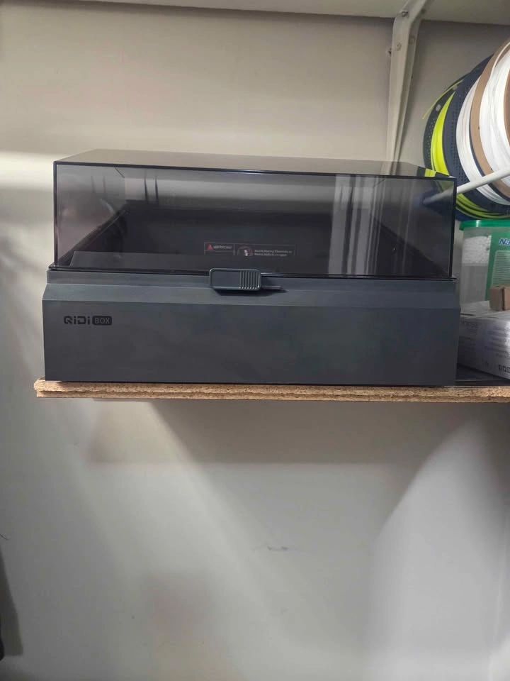 QIDI Q2C 3D Printer + QIDI Box – Like New – Complete Setup - photo 4