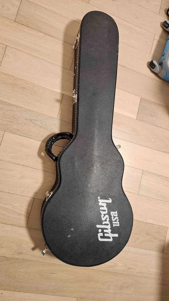 $150 Gibson USA Les Paul Hardshell Guitar Case