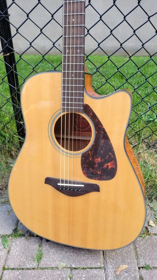 $400 Yamaha FGX700SC – Natural - photo 3
