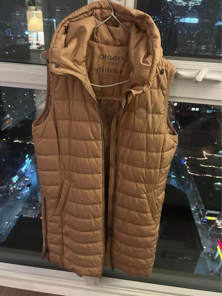 Olsen warm padded sleeveless hooded jacket - photo 2