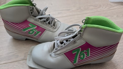 Vintage 751 Nordic Norm Cross Country Ski Boots Size 7.5